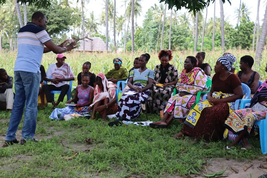 Une session d'entrepreneuriat en économie bleue avec le groupe Chambuko Amkeni.